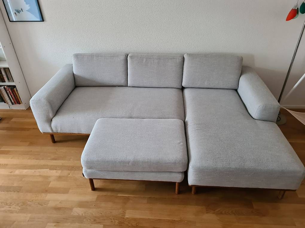 Sofacompany Divani: Wunderschönes Sofa Vilmar mit Fusshocker von SofaCompany – Usato da Bern venduto da FRG-EAST 2