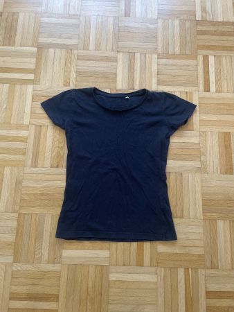 Damen T-Shirt Schwarz Grösse XS leichte Flecken