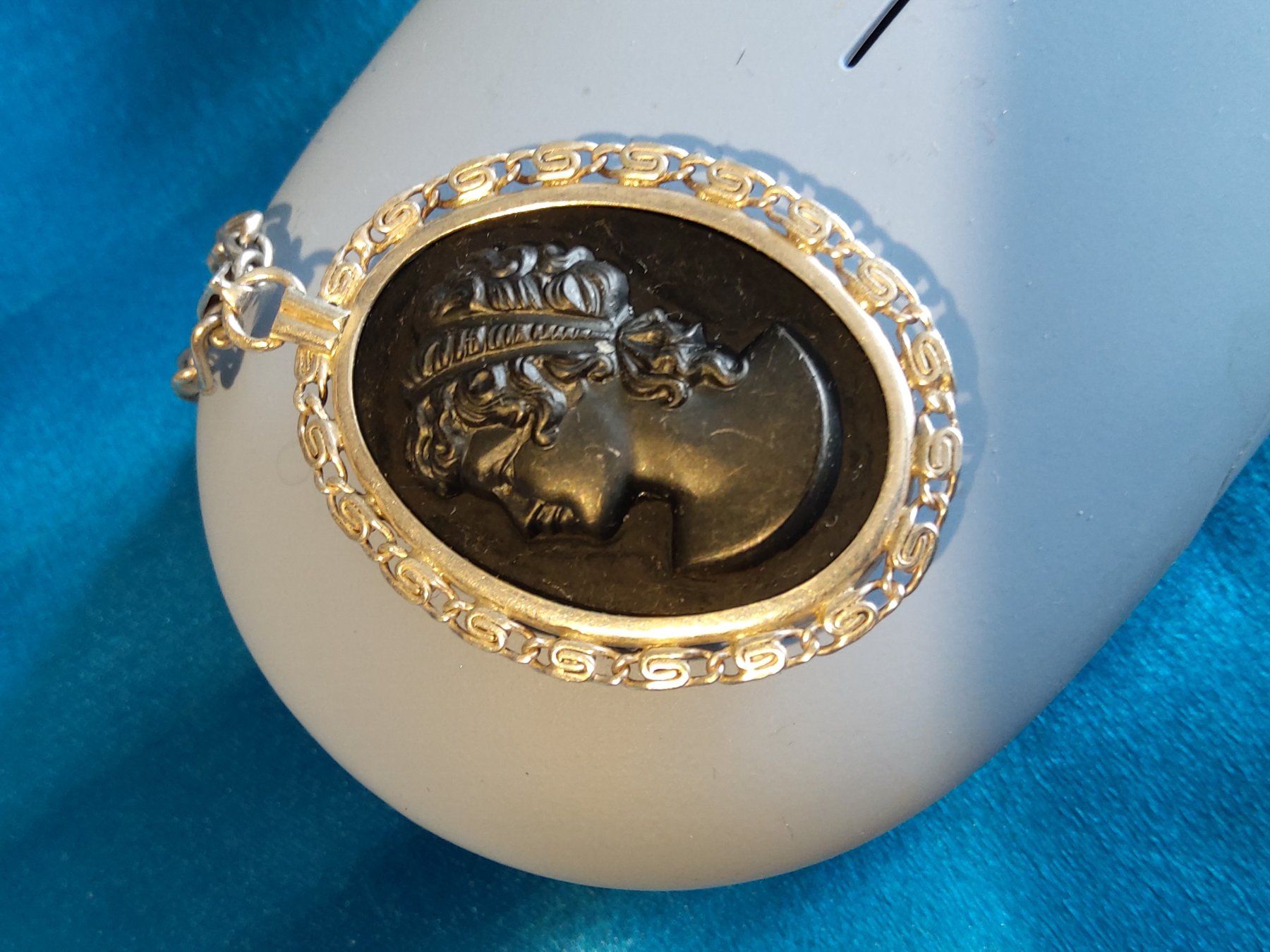 Pendentifs: Anhänger mit Kette – D'occasion à Bischofszell par Joachim-115 1