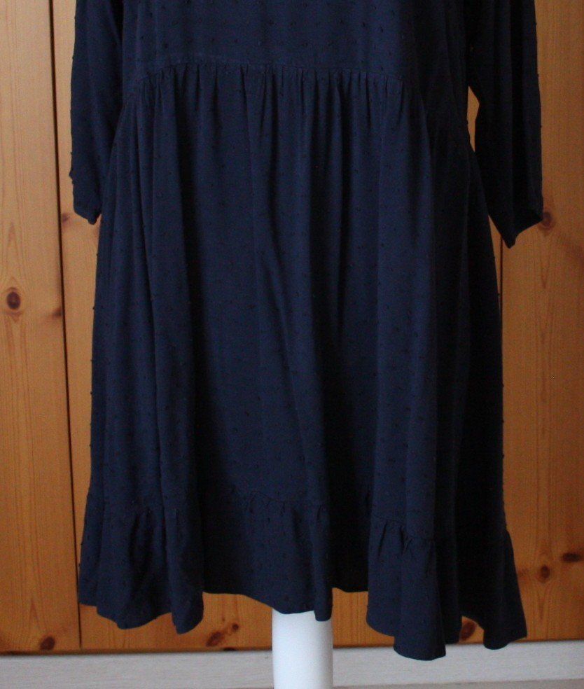 Vestiti: Kleid Langarm  blau Gr. XL – Usato da Flüelen venduto da Diversicum-Curvy 2