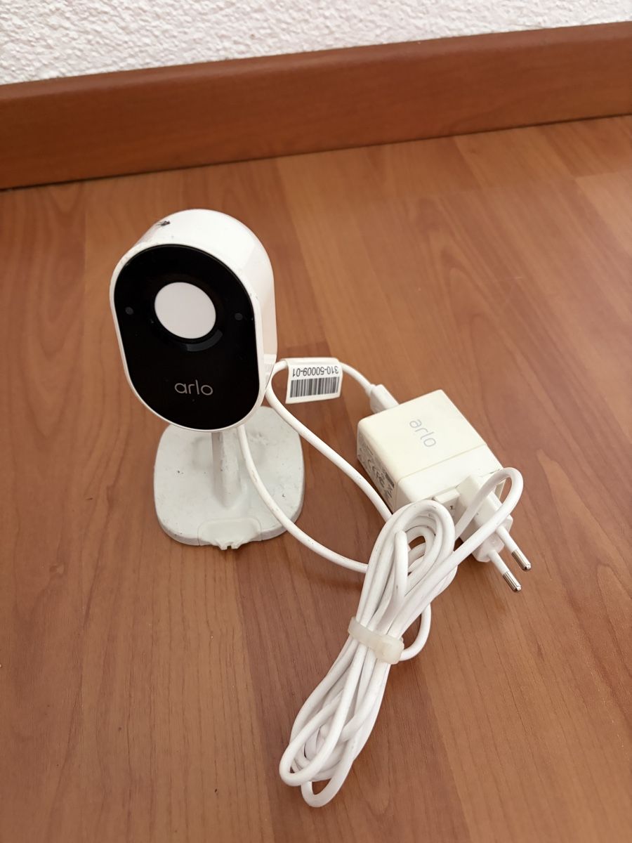 Arlo Sistemi d'allarme: Arlo Q Kameras VMC3040 Set gebraucht mit Netzteil – Usato da Hausen AG venduto da Lochos01 2