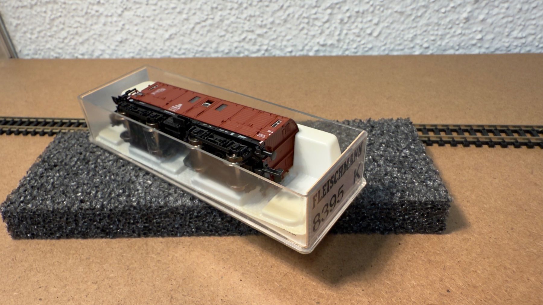 Fleischmann Modellini di ferrovie: Fleischmann DB Gepäckwagen Spur N – Usato da Schlieren venduto da rat_lq6b 6