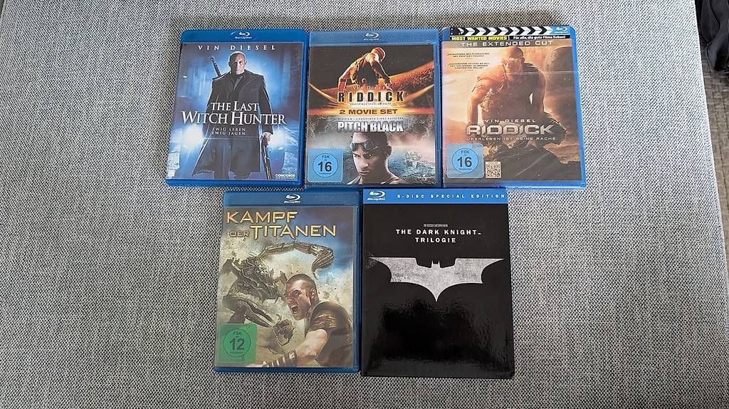 Tutti i DVDs: Batman Trilogy / Riddick Trilogy ++ – Usato da Nussbaumen AG venduto da sziszi89