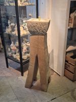 Steinkerze mit Holzsockel