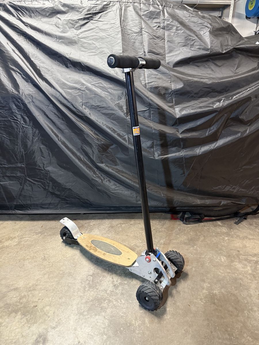 Kickboard: Tretroller mit Geländebereifung – Usato da Dörflingen venduto da jos_cc7m