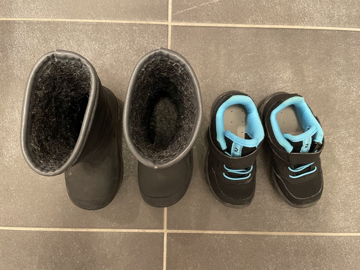 Scarpe per ragazzi: Stiefel und Schuhe gr.23 – Usato da Winkel venduto da jen_5wrx 1