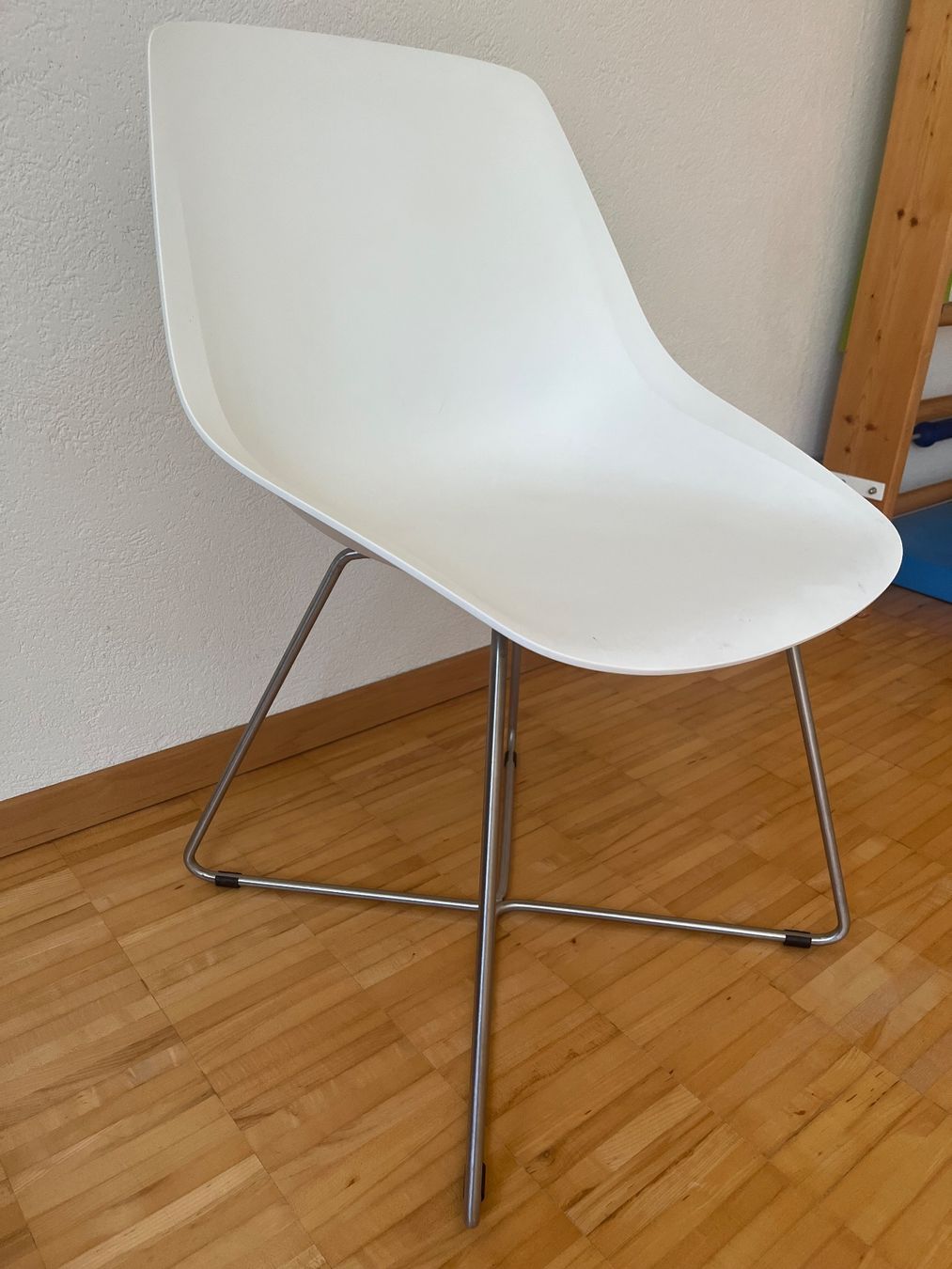 Pfister Stühle: Pfister Stühle 4 St. – Gebraucht aus Schüpfheim von sor_62rb 1