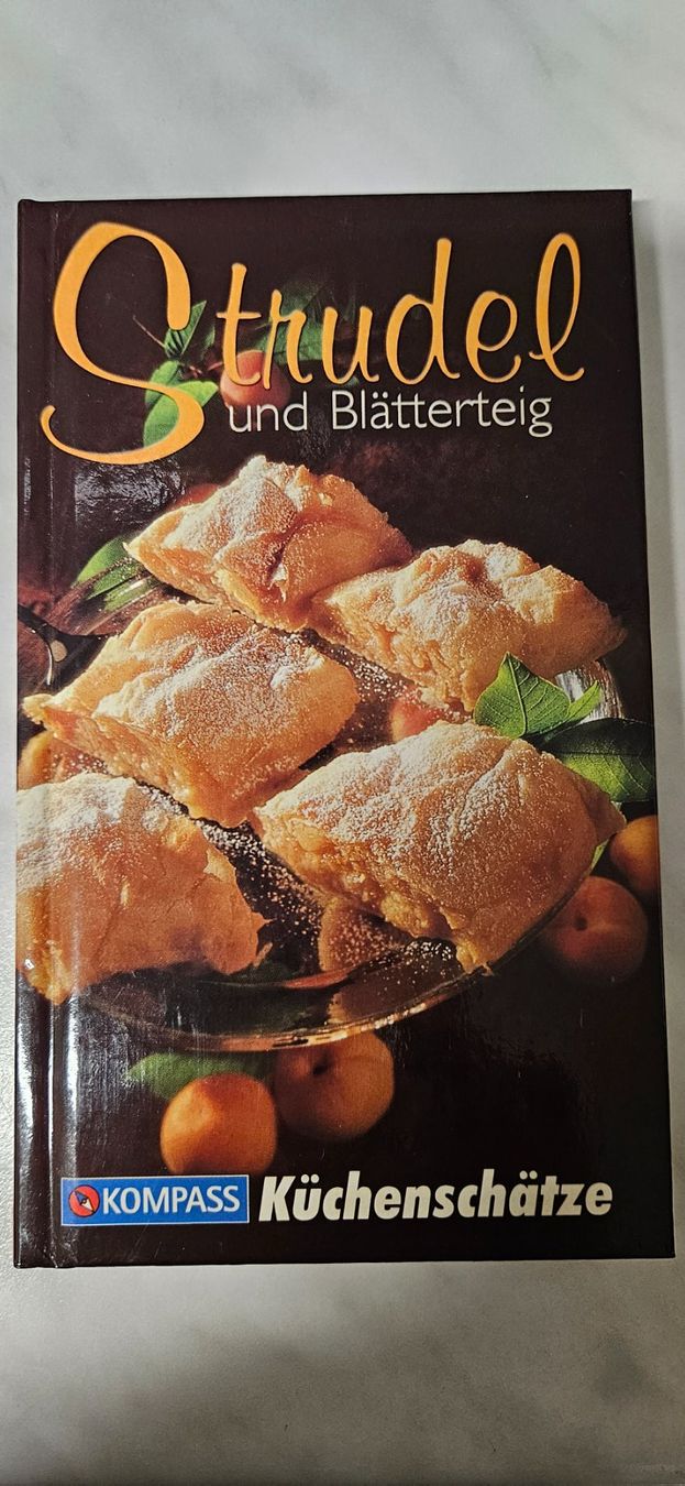 Libri: Kochbuch, Strudel & Blätterteig – Usato da Neftenbach venduto da Ricka1