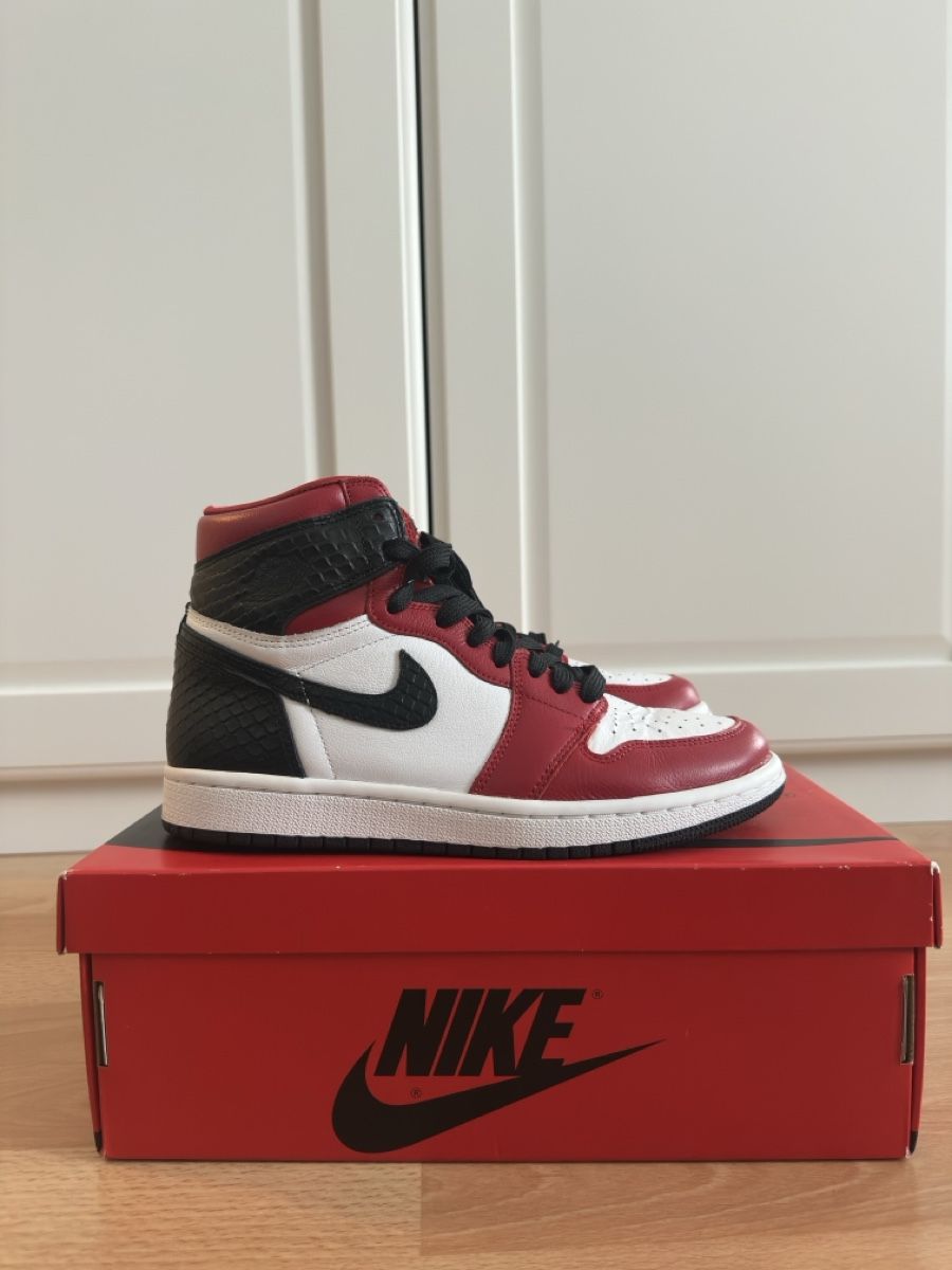 Nike Scarpe da uomo: Nike Air Jordan 1 High OG "Satin Snake" – Nuovo (secondo la descrizione) da Luzern venduto da gnika 1