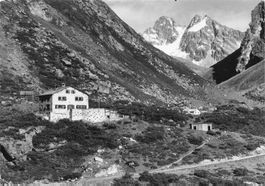 Klosters (GR) – Berghaus Vereina mit dem Verstanklahorn G