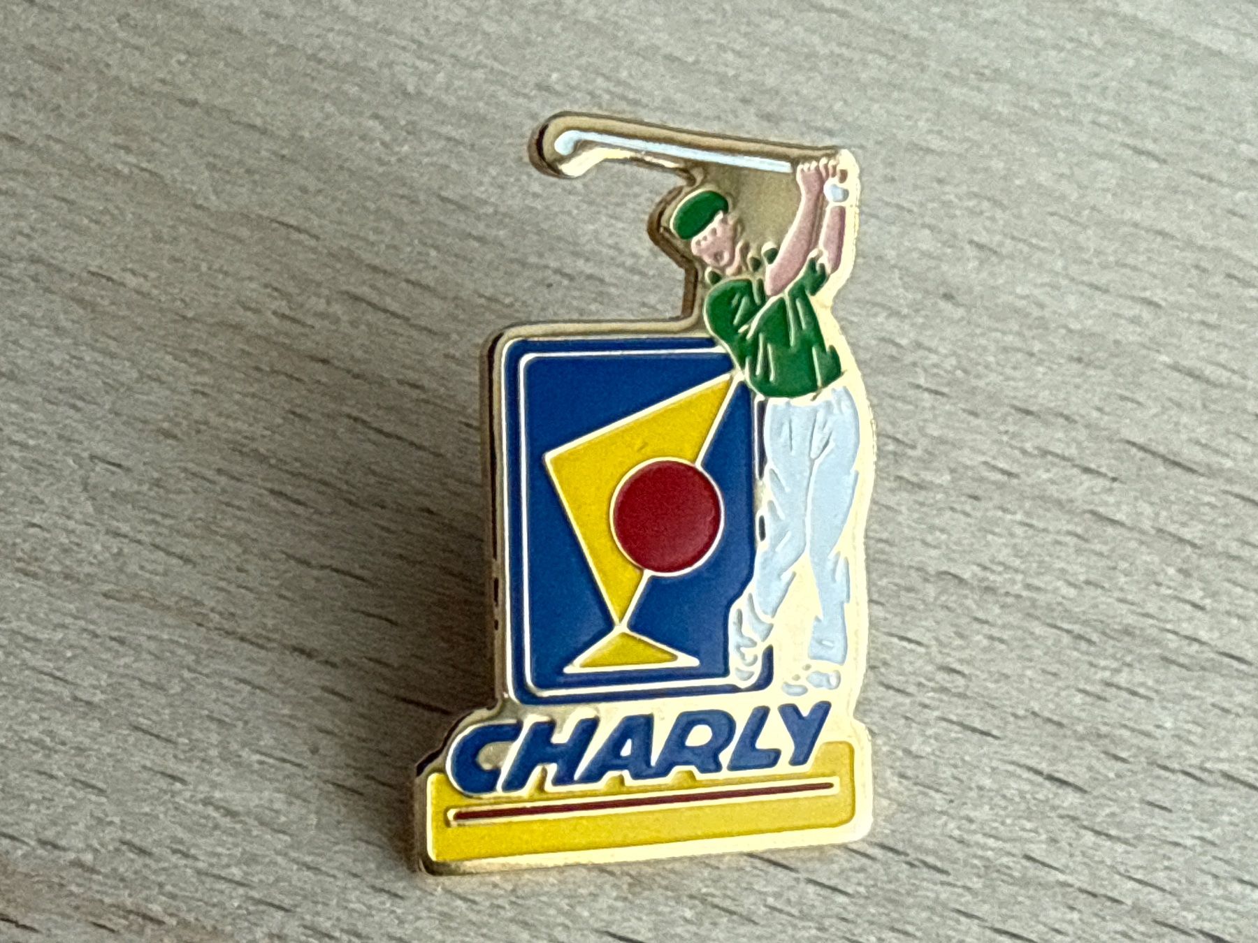 Placchette & Badge: Pin Charly – Usato da Glattbrugg venduto da Schweigmatt