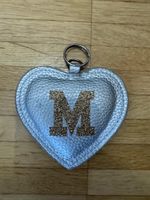 Portachiavi cuore argentato personalizzato lettera M