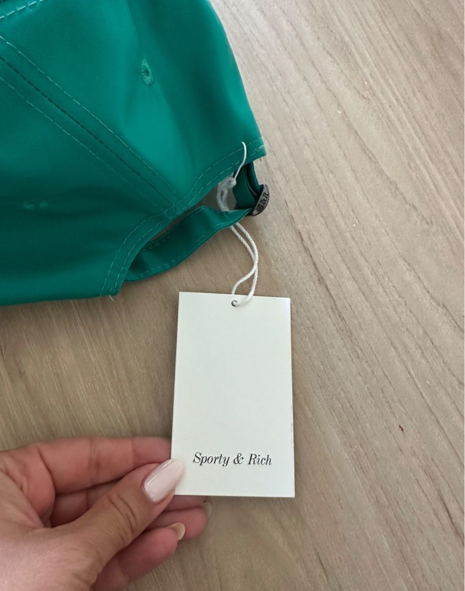 Altro in  Abbigliamento & Accessori: Sporty & Rich Cap – Nuovo e nell'imballaggio originale da Zürich venduto da sanela1122 1