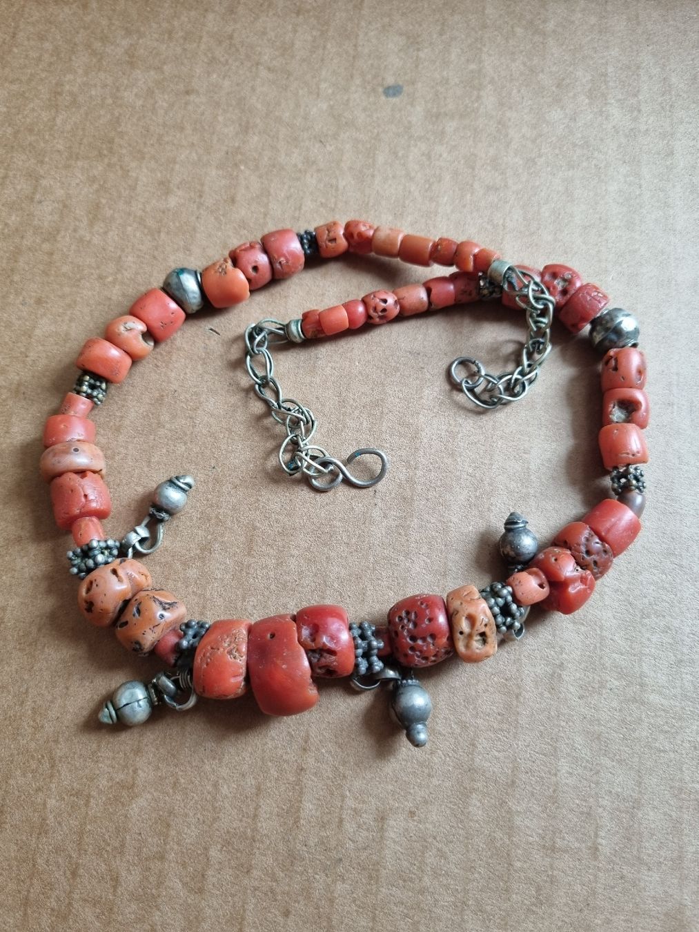 Catenine: Vintage Korallenkette   – Usato da Schaffhausen venduto da Leveron13 1