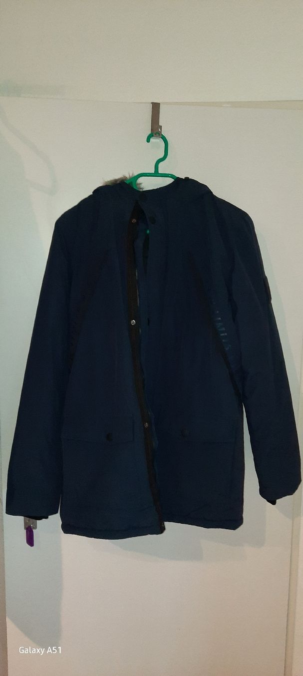 C&A Giacche & Cappotti: C&A Winterjacke dunkelblau Gr 170 – Difettoso da Wädenswil venduto da H2H_Secondhandshop