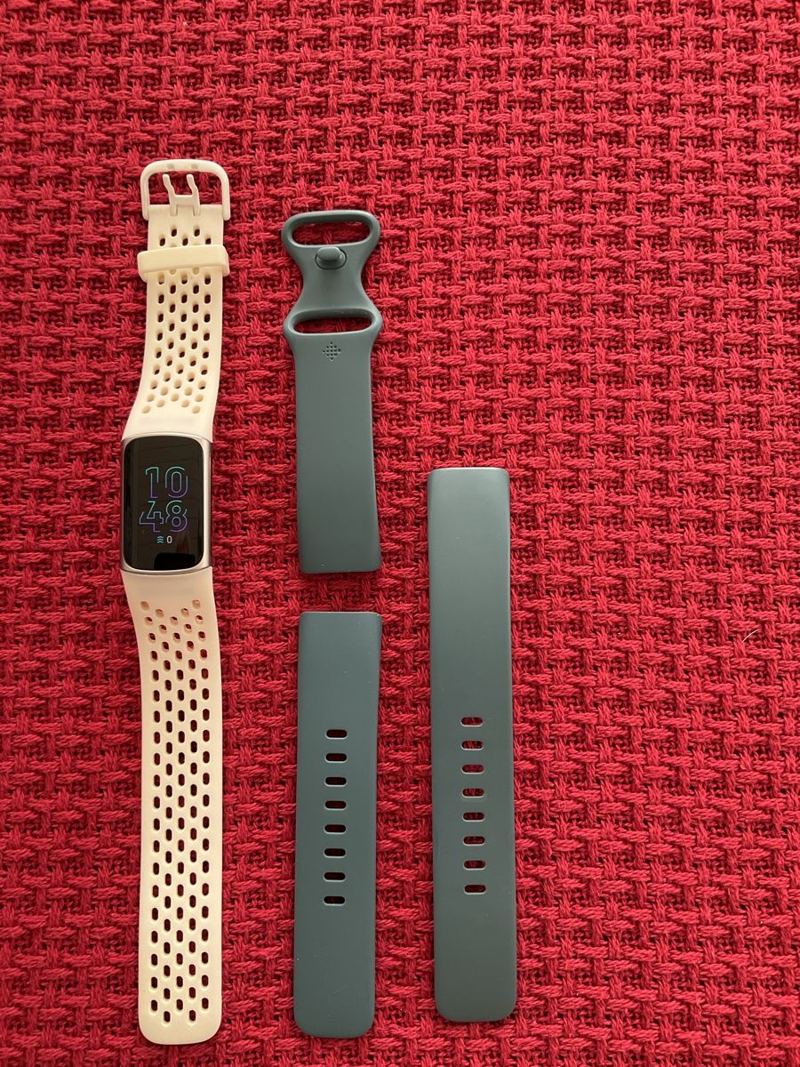 Fitbit Smartwatch: Fitbit Chargers 5 – Gebraucht aus Buchrain von trimase