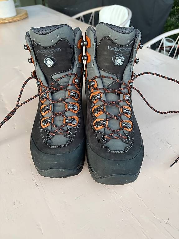 Damenschuhe: Lowa Wanderschuhe Damen Gr. 40 – Gebraucht aus Kriens von tan_56gs