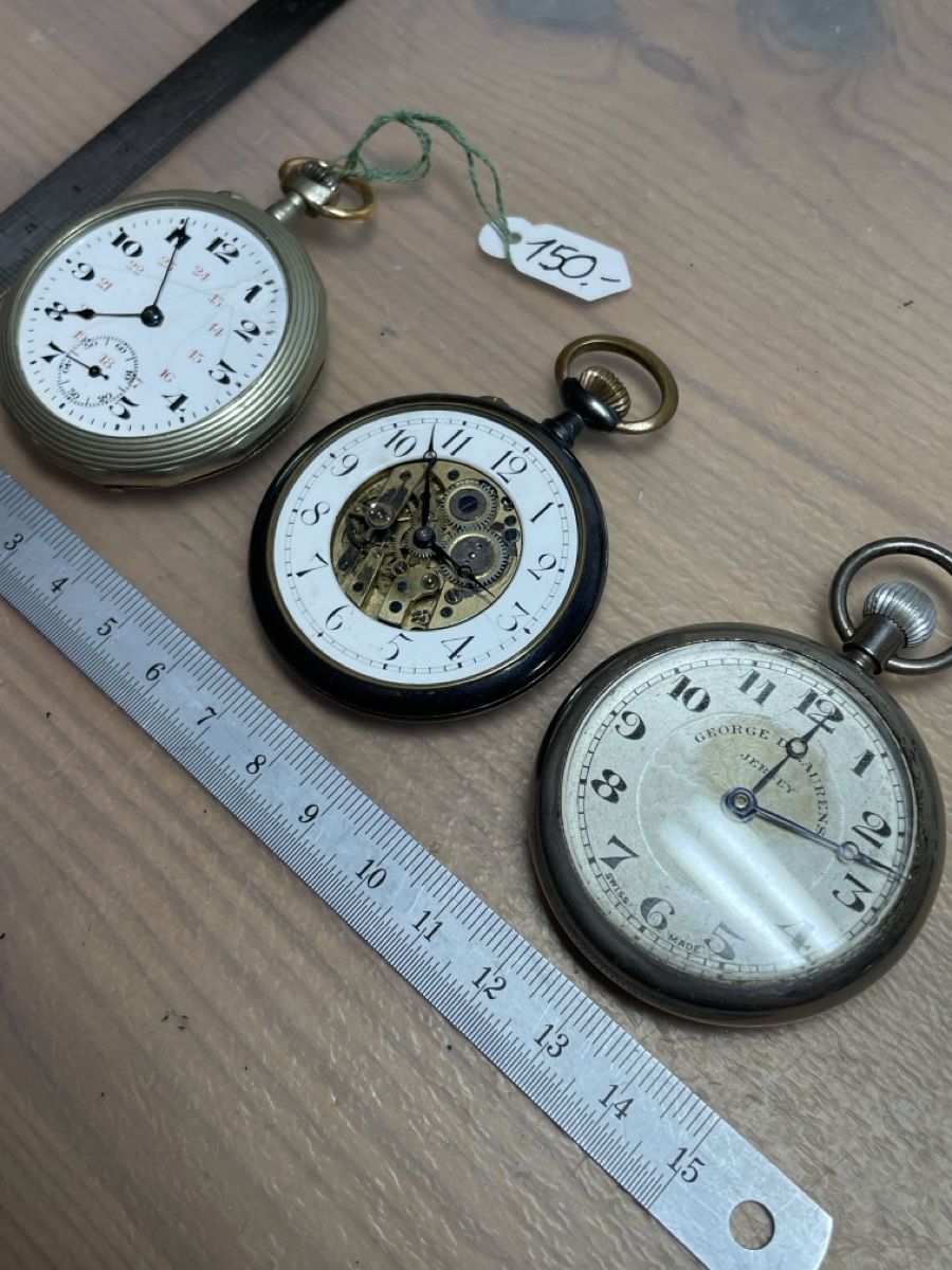 Orologi: 3x Taschenuhr alt defekt  – Difettoso da Varen venduto da Brico41 1