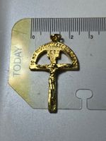 Gold Kreuz Anhänger Jesus N.R.I. Religiöser Schmuck 40mm