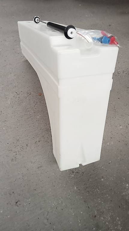 Tränken & Tröge: Frischwassertank für Campervan – Neu (gemäss Beschreibung) aus Balterswil von Wehatech 1