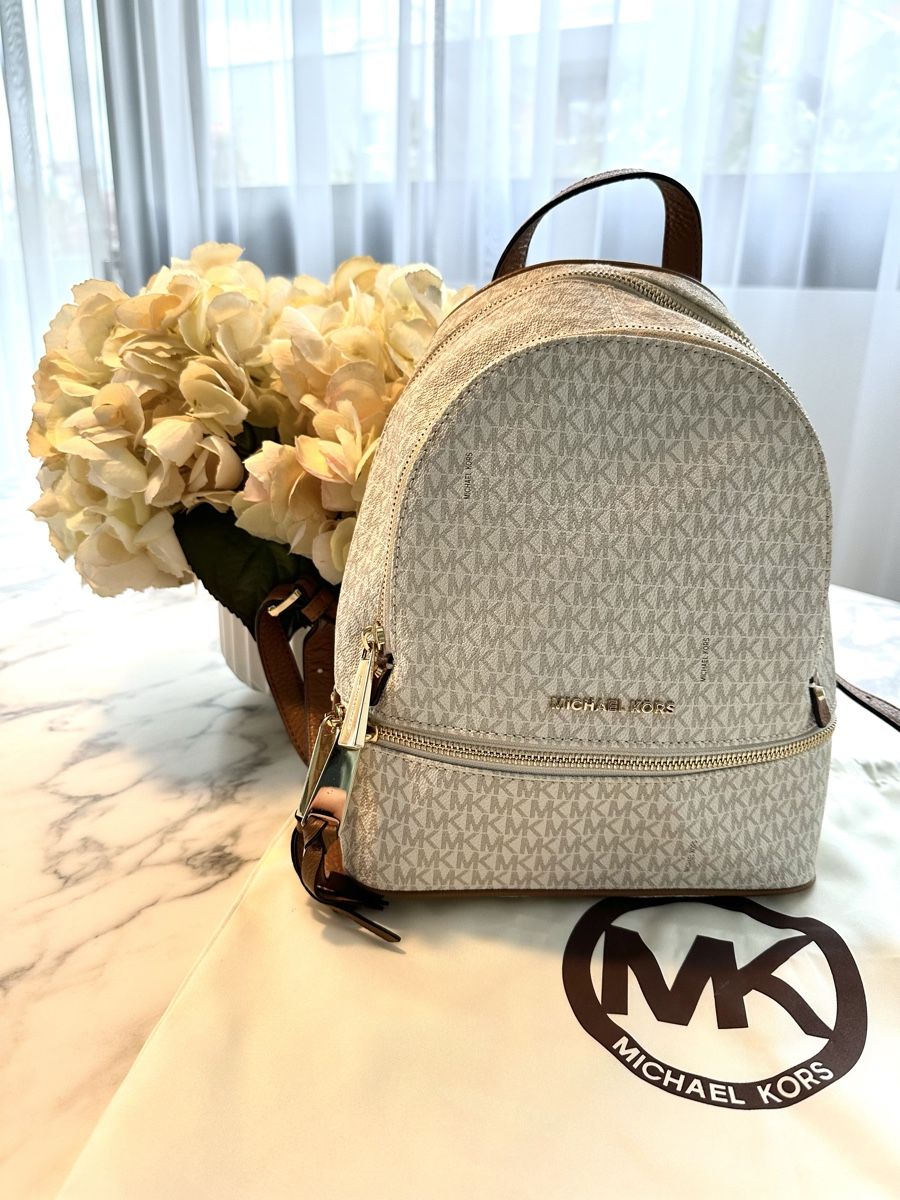 Michael Kors Zaini: Michael Kors - Backpack (small) – Nuovo (secondo la descrizione) da Thalwil venduto da Ven.Mic 1