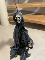 Halloween Deko - Sensenmann Totenkopf zum Aufhängen!