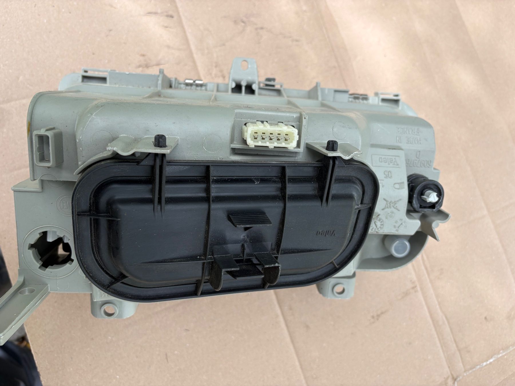 Fari: Lampe zu Peugeot 806 – Usato da Seftigen venduto da ruefpa 1