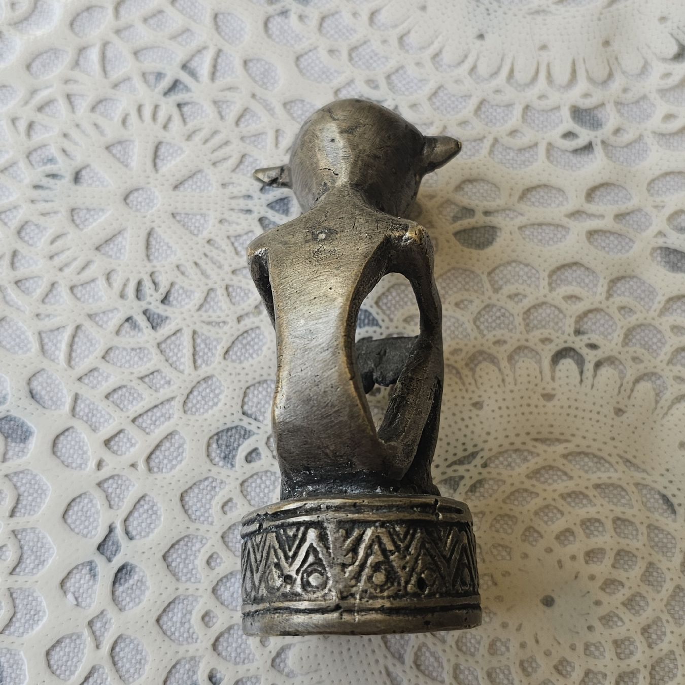 Statuette: „Der Denker“ oder Ahnenfigur interpretiert – Usato da Füllinsdorf venduto da raz_mw2k 2