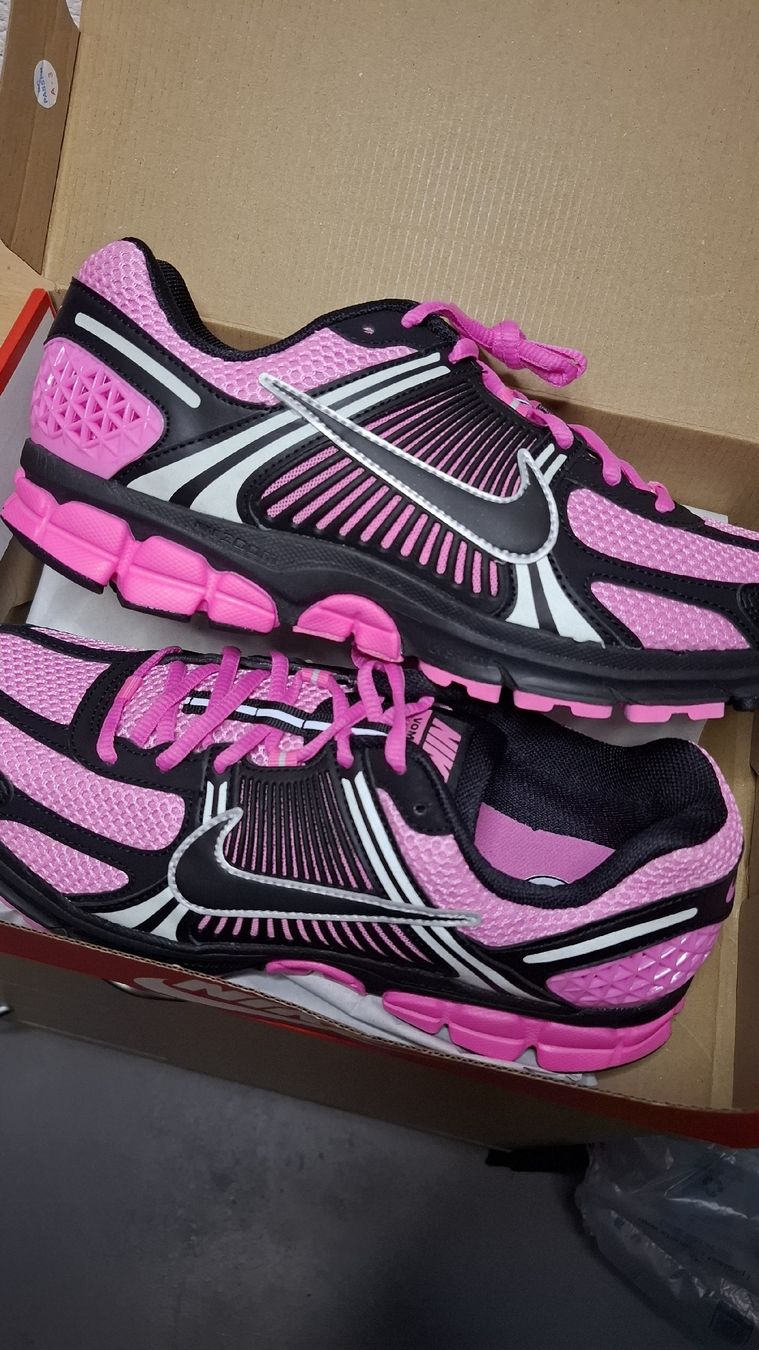 Nike Damenschuhe: Nike Vomero 5, pointure 38.5 - Neuves !! – Neu und originalverpackt aus Le Landeron von rue_k9kg