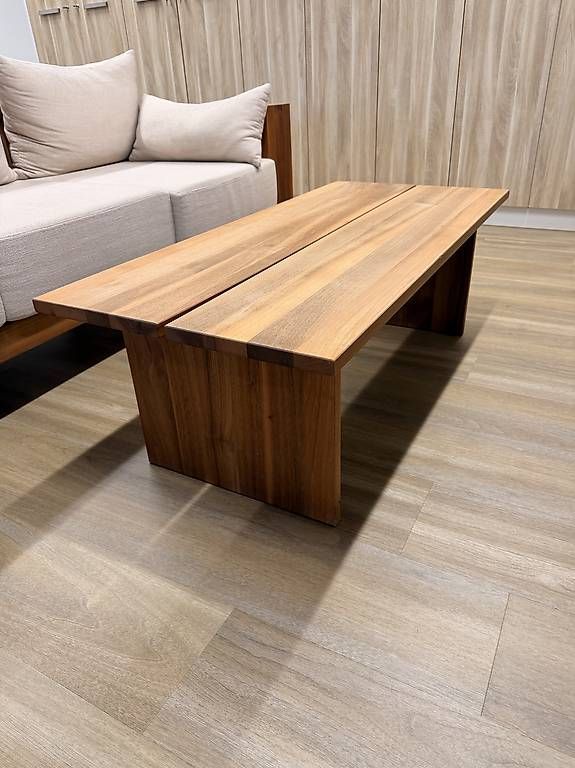 Tables: Salontisch aus Walnussholz – D'occasion à Oberentfelden par thenotorious7