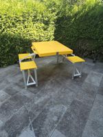 Klapptisch mit vier Sitzplätzen gelb Alu gebraucht