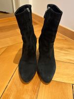 Prada Wildlederstiefel Gr. 36