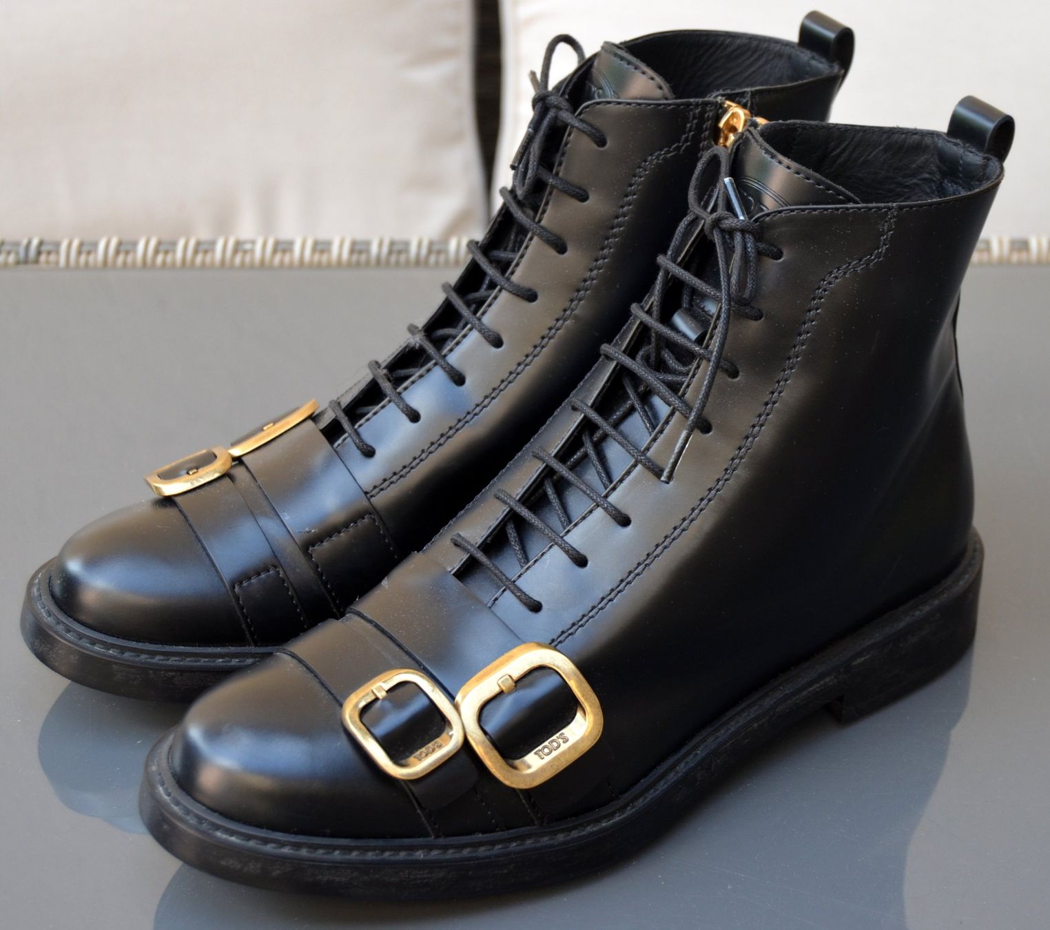 Scarpe da donna: TOS"S Boots / bottes .39 – Usato da Collonges venduto da Auganien