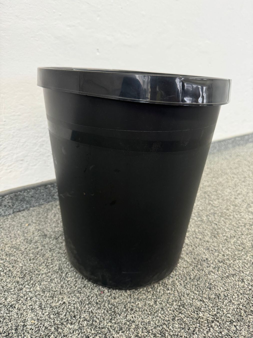 Set di tavolo e panche: HAN Basic Abfalleimer – Usato da Schönenwerd venduto da mcofficeshop 3