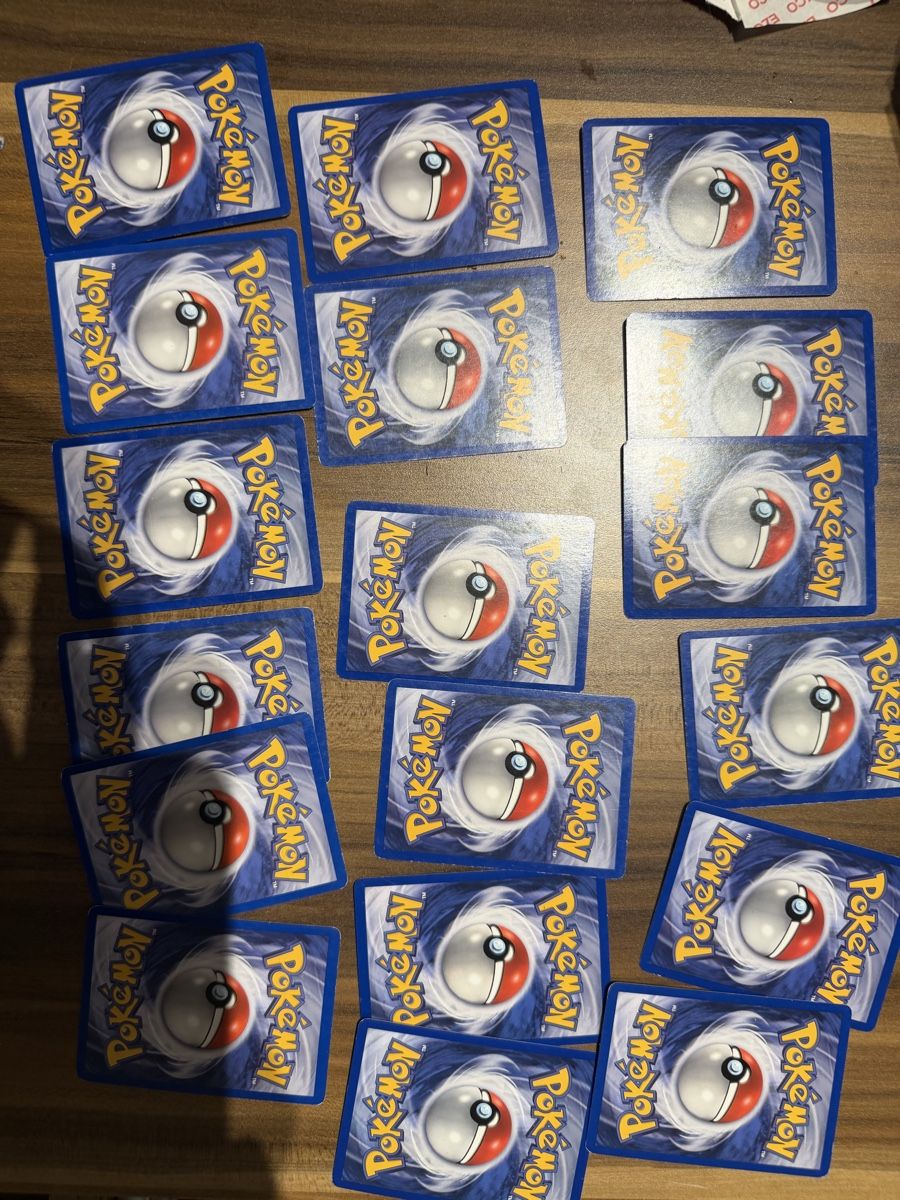 Pokémon Carte collezionabili: Pokemon set fossil 1 ed è Jungle  – Usato da Giubiasco venduto da ger_z5rk 1