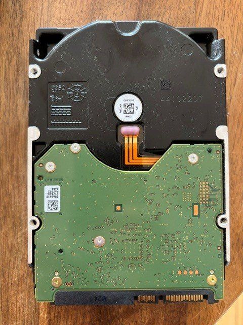 Western Digital Harddisks: HDD Western Digital Red 10TB – Gebraucht aus Jona von cilang 1