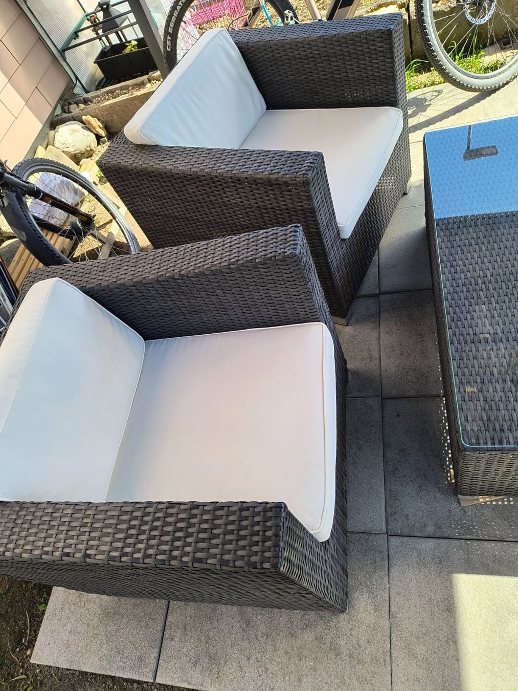 Divani: Gartenlounge mit Kissen – Usato da Neuhausen am Rheinfall venduto da VALAMA 1