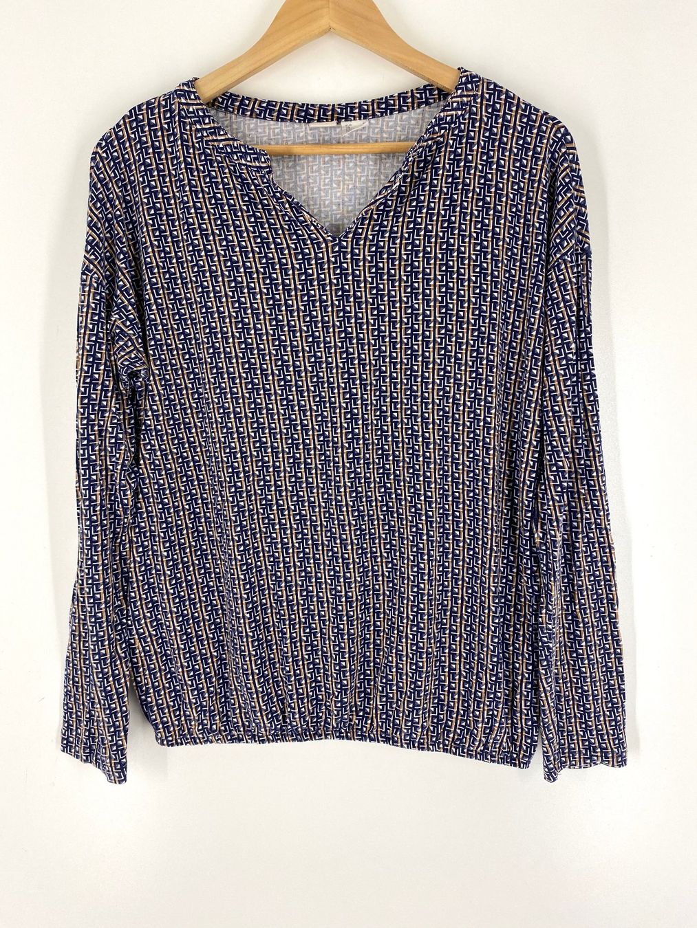 Heine T-Shirts: Langarmshirt von Heine, Grösse 40 – Gebraucht aus Mülligen von Chleeblatt1941