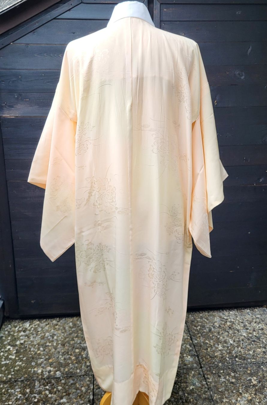 Internationale Kunst: Kimono japonais crème- pink – Neu (gemäss Beschreibung) aus Fribourg von VictoriaShop7 1