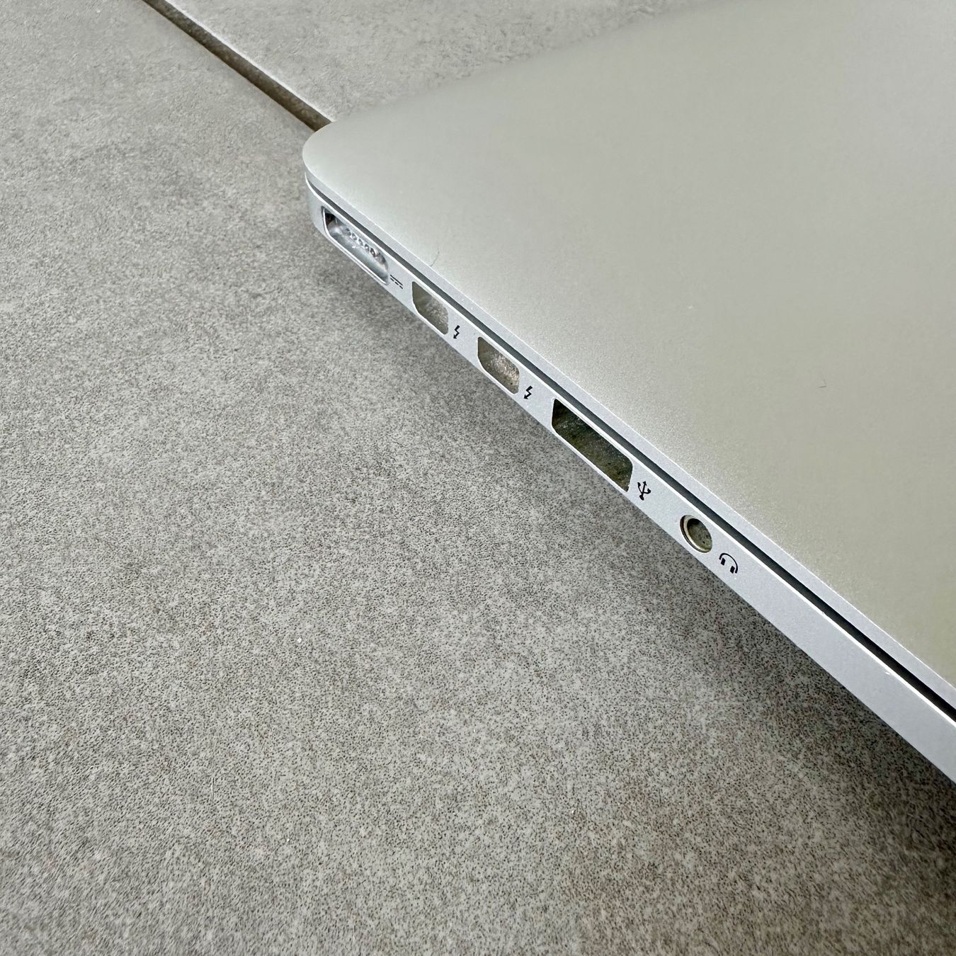 Apple Notebook: Apple MacBook Pro 15.4'' Retina mit Dicota Code Sleeve 15.'' – Usato da Aarwangen venduto da arimiak 4