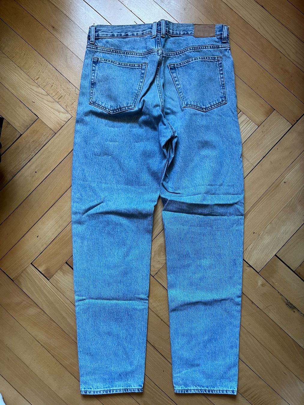 Weekday Jeans: Weekday Jeans 32/32 Barrel – Usato da Niederscherli venduto da noa_tc6b 1