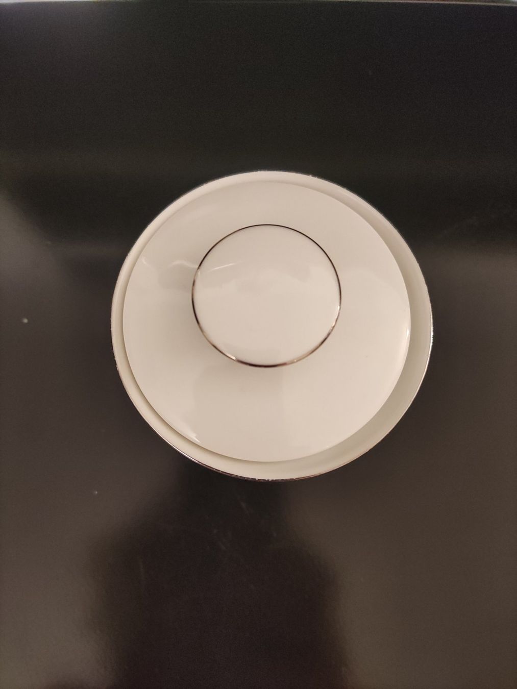 Thomas Zuckerdosen: Thomas Vintage Dose mit Deckel weiss mit Silberrand – Gebraucht aus Solothurn von Csw1 1