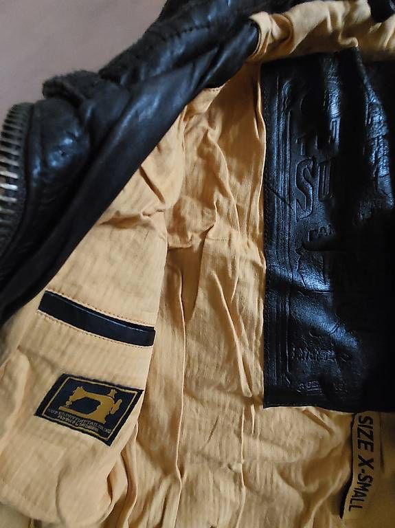 Jacken: Superdry Lederjacke Grösse XS – Gebraucht aus Zofingen von Lottischilet 1