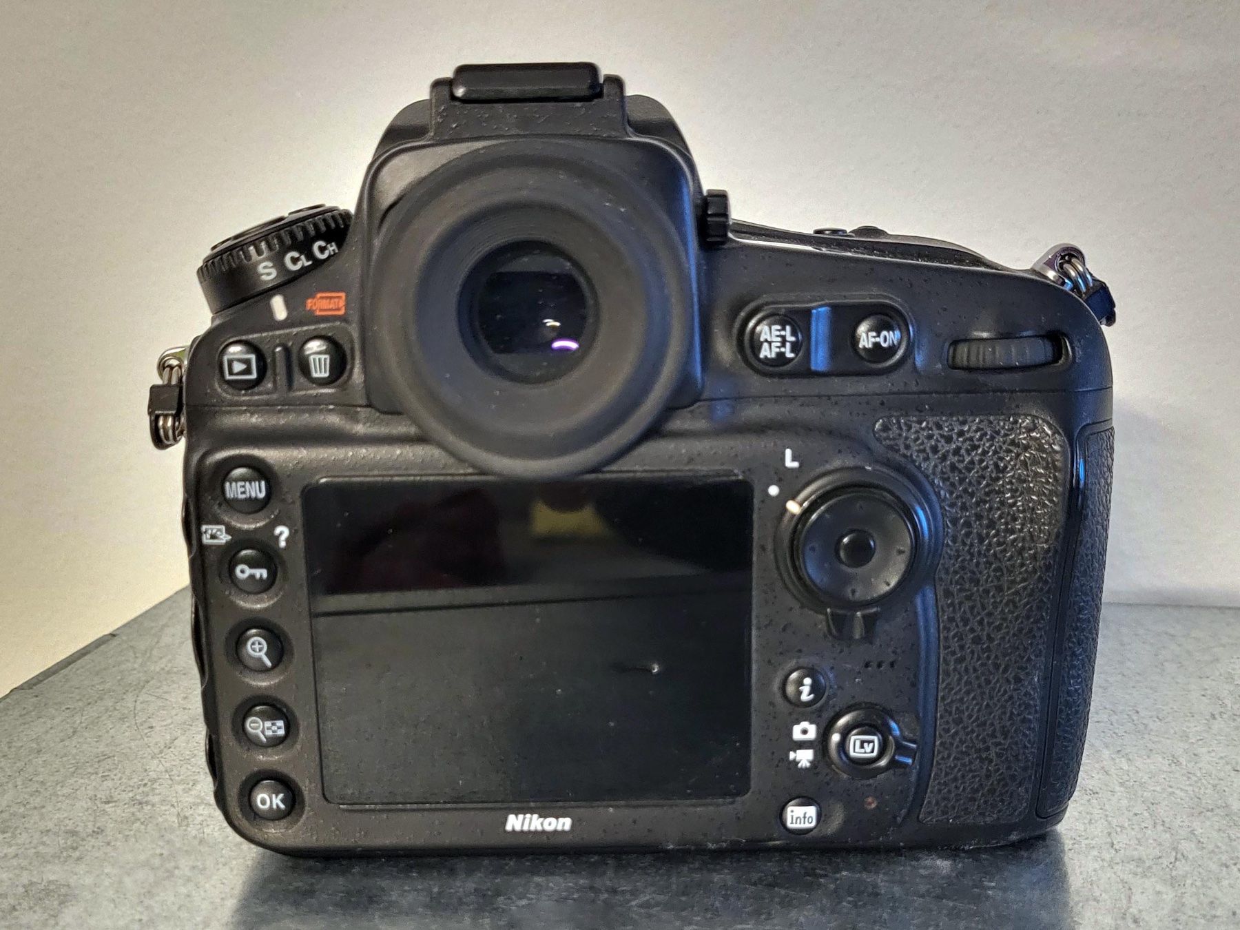 Nikon Fotocamera: Nikon D810 + 1 Akku + Ladegerät + OVP – Usato da Bern venduto da Granar13 4