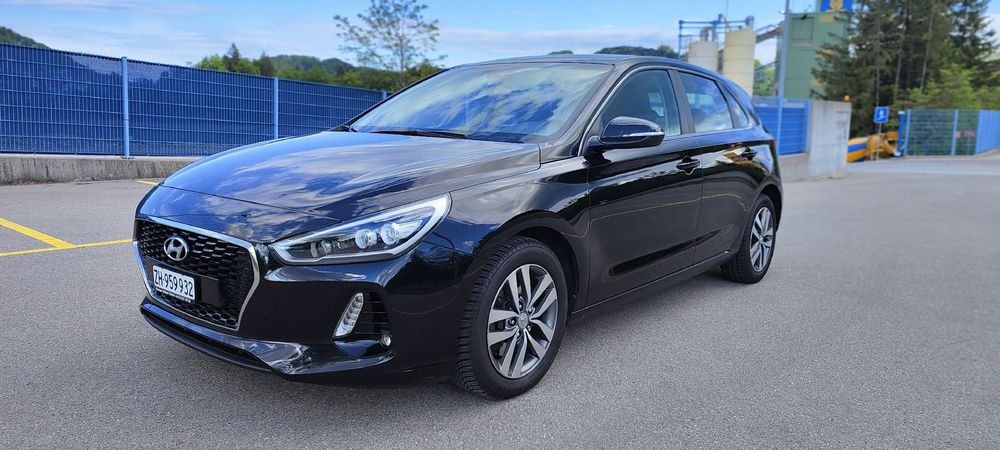 ab 1.-Fr Hyundai i30 1.6 CRDi Amplia Diesel Frisch MFK