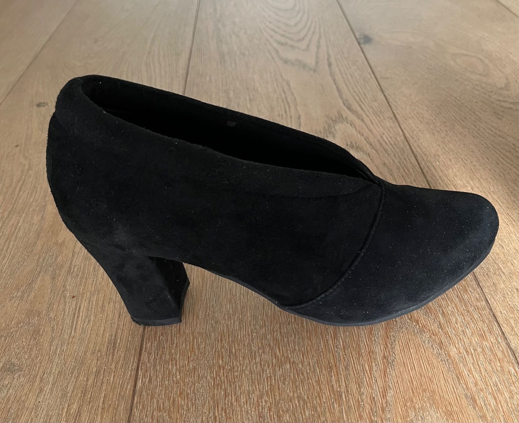 Heine Damenschuhe: Wildleder Pumps von Andrea Conti – Gebraucht aus Kloten von SANTALA23 4