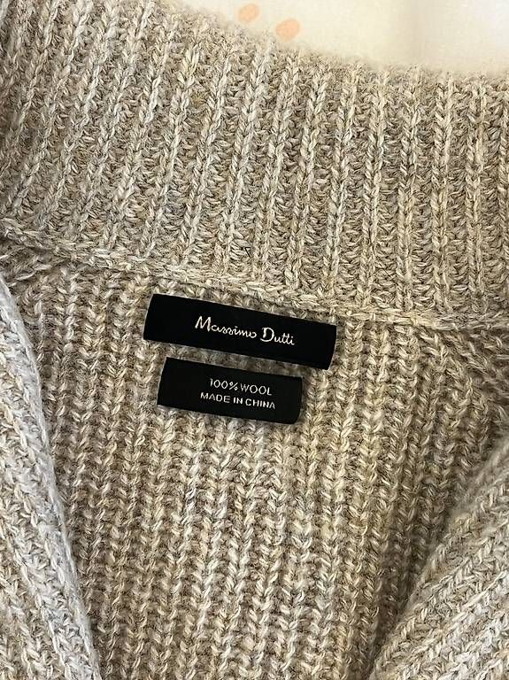 Maglioni & Felpe: Massimo Dutti 100% Wool Sweater  Beige Shawl Collar – Usato da Auvernier venduto da cai_9v9y 1