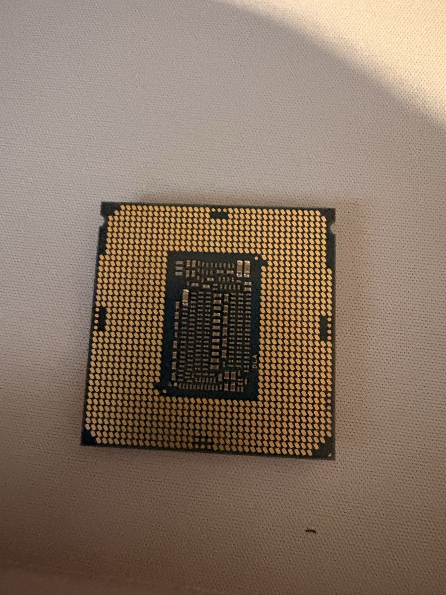 Intel Componenti elettronici: i7 9700 – Usato da Dompierre FR venduto da PRiT_Madara 1