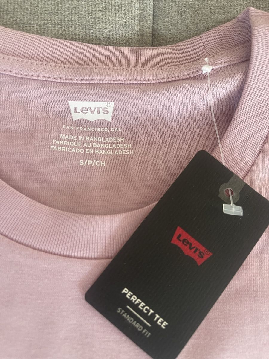 Levi's T-Shirts: Levi’s T shirt new!! – Neu (gemäss Beschreibung) aus Zürich von rob_l9n6 2