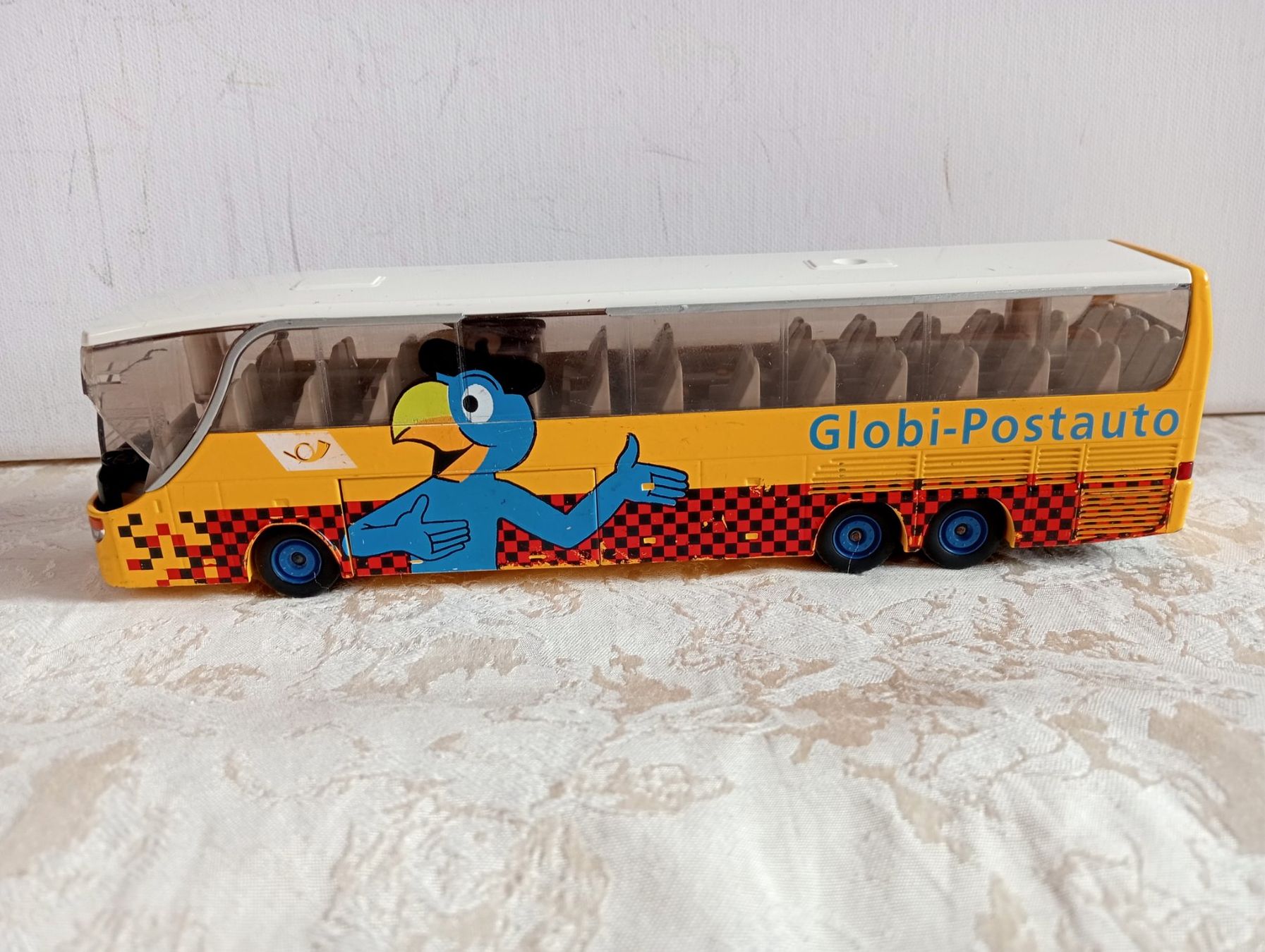 Siku Modellini d'auto: Globi Postauto Siku Setra Sammler 2011 Makel Frontscheibe – Usato da Oberdorf BL venduto da Barocki888 1